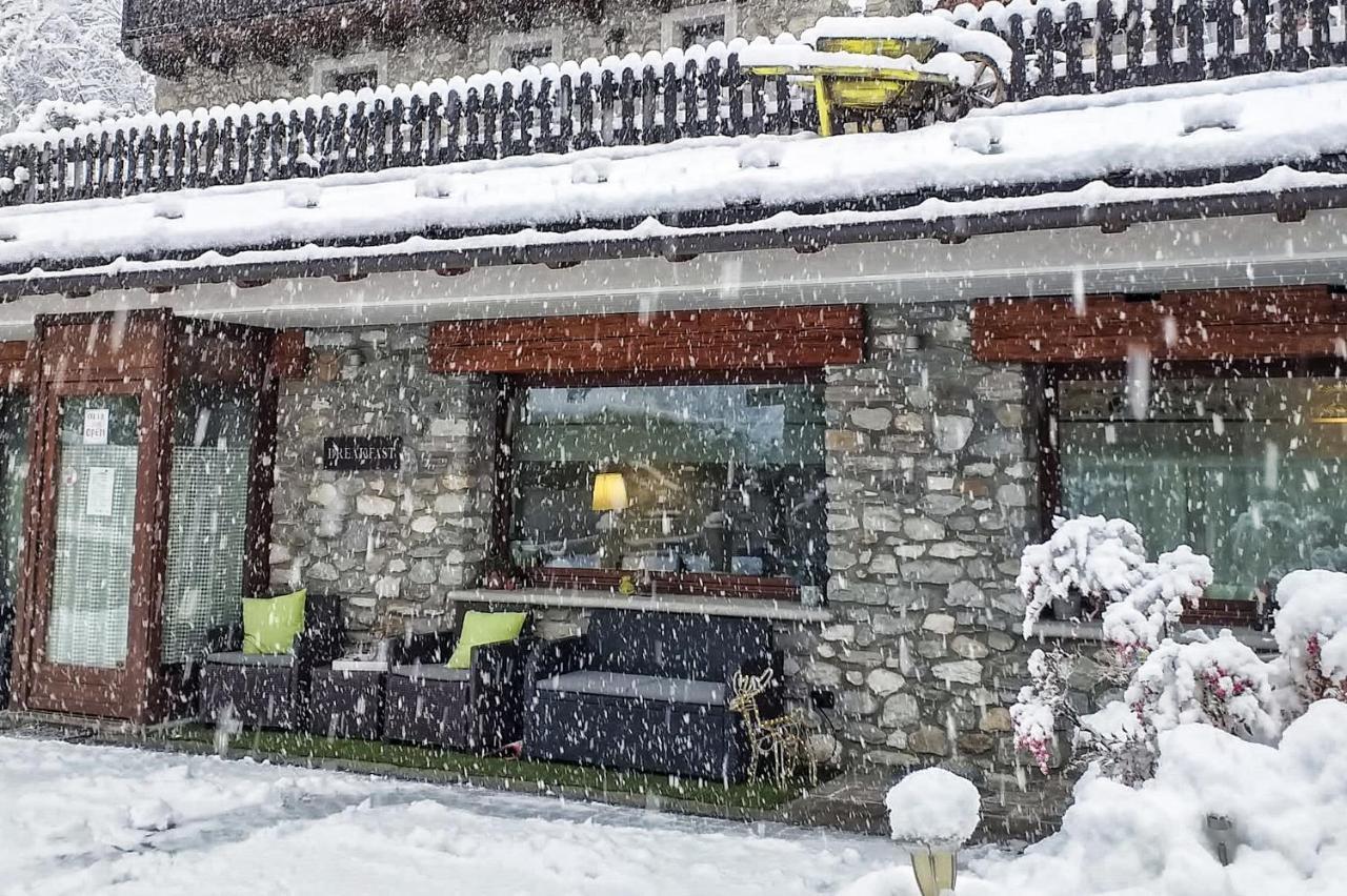 B&B Pousada Rio Aosta-Servizi Di Bed And Breakfast Saint-Christophe Eksteriør billede