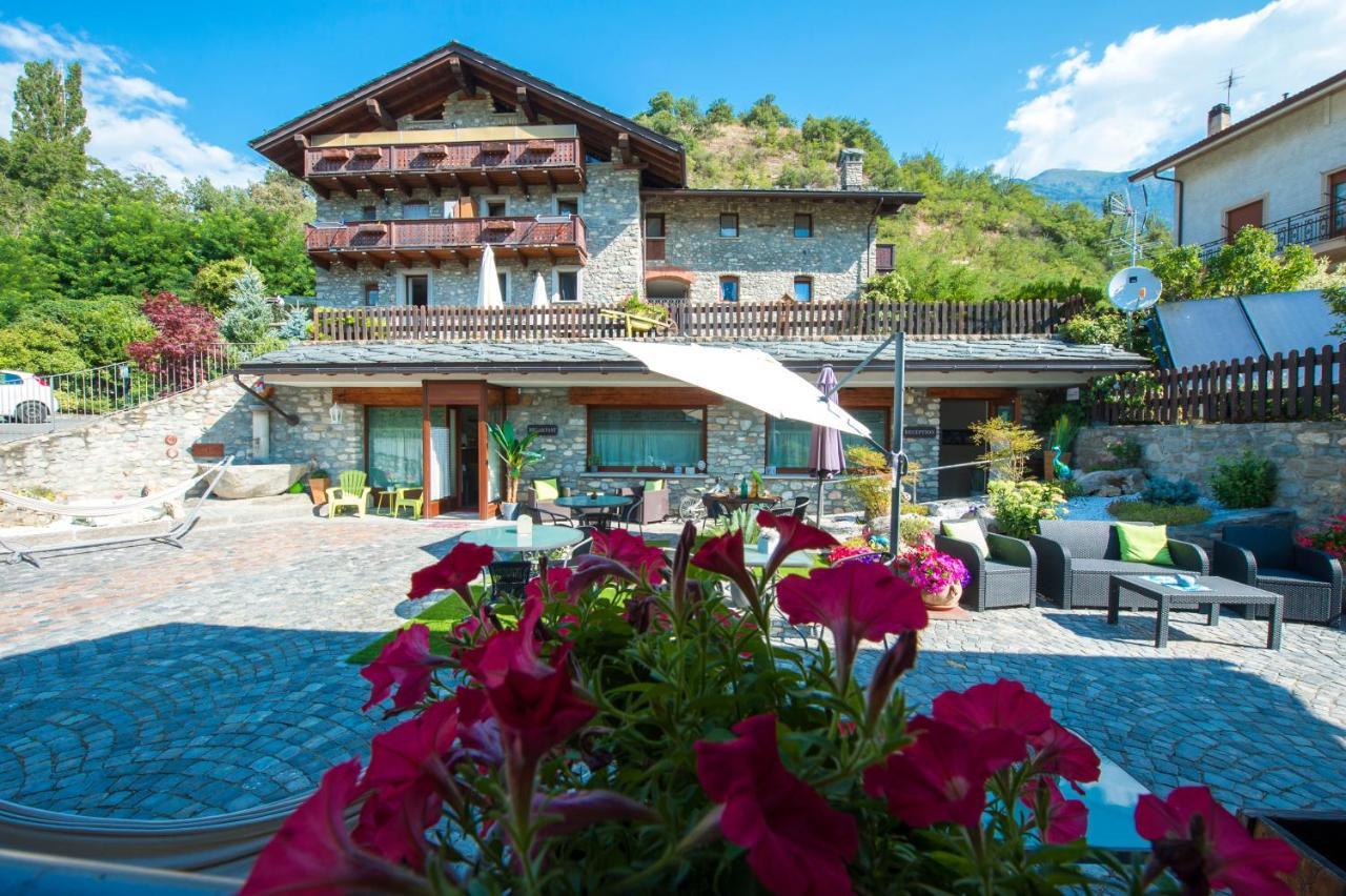 B&B Pousada Rio Aosta-Servizi Di Bed And Breakfast Saint-Christophe Eksteriør billede